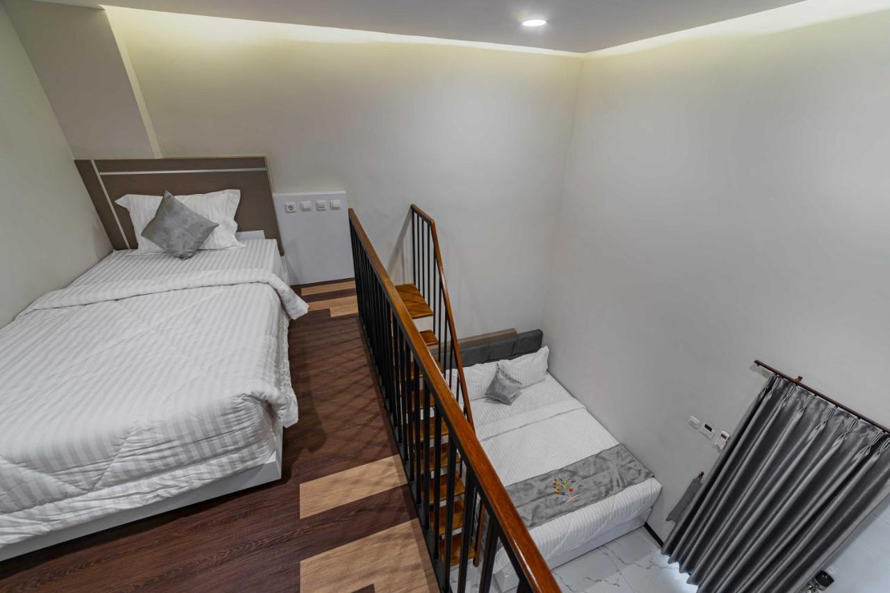 Tree Homestay Mitra Reddoorz Kasri Exteriör bild